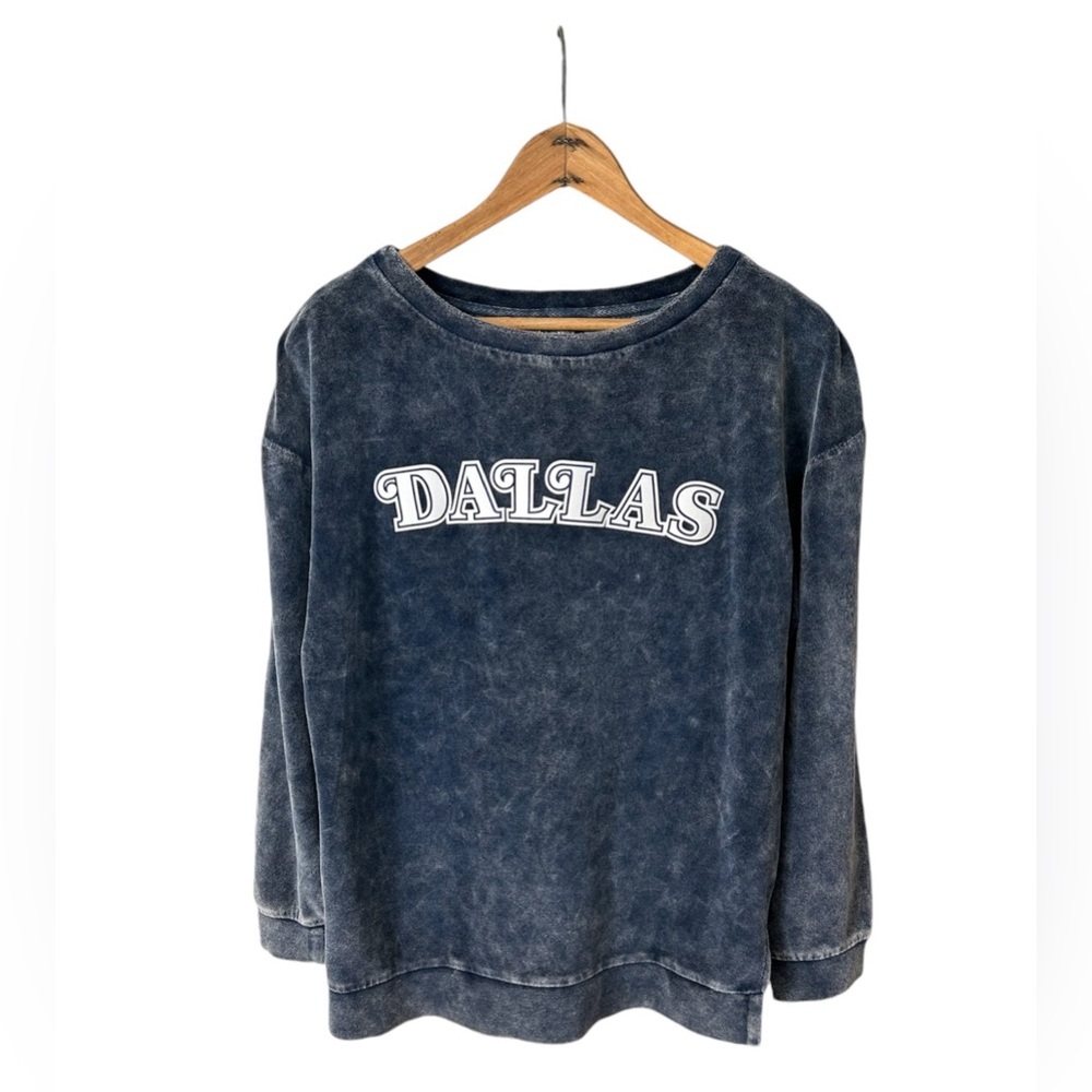 NWT Gameday Couture | Women’s blue velour crewneck Dallas Mavs sweatshirt, sz M